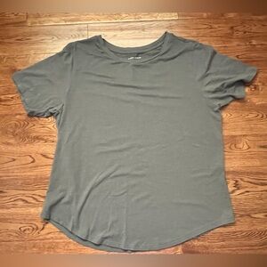 Universal Standard Tee